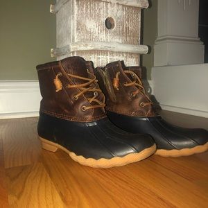 Size 7 Sperry Duck boots